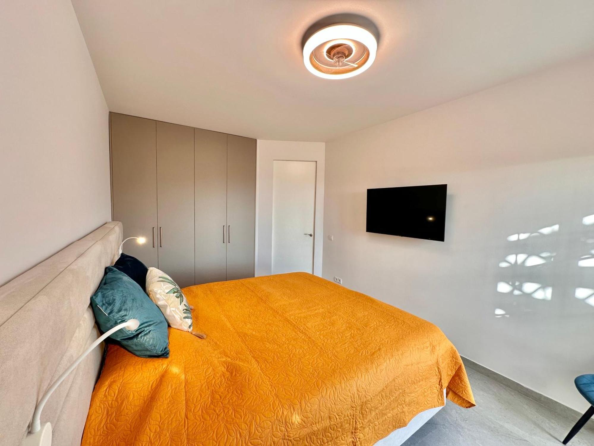 Sunset Apartment 2 & Heated Pool Лос Кристианос Екстериор снимка