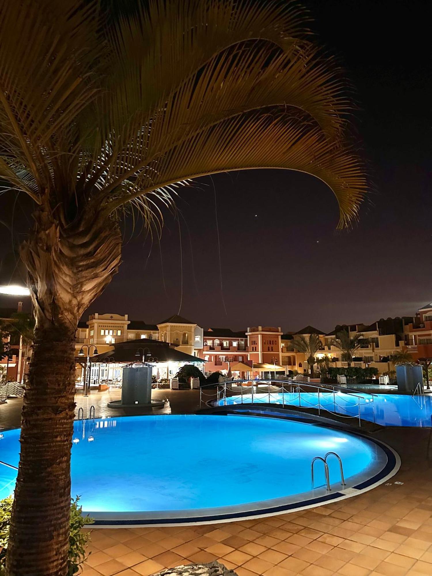 Sunset Apartment 2 & Heated Pool Лос Кристианос Екстериор снимка
